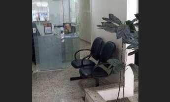 Imagem 4: Excelente conjunto comercial em edifício empresarial, com 2 salas e 1 banheiro, andar alto