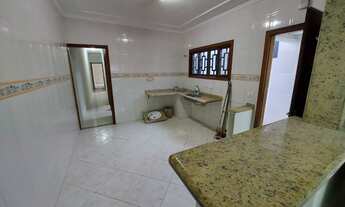 Imagem 6: Casa para venda possui 100 metros quadrados com 3 quartos em Maracanã - Praia Grande - SP