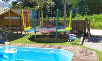 Imagem 2: Casa com Piscina Próximo a Lagoa