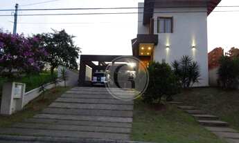 Imagem 1: Casa com 4 Dormitórios, sendo 2 Suítes à venda, 264 m² por R$ 1.180.000 - Jardim do Golf