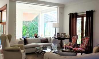 Imagem 7: Casa em Alto de Pinheiros com 450m2 com 4 dormitorios e 4 vagas de garagem