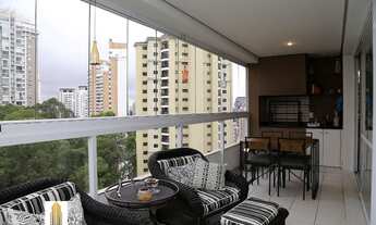 Imagem 1: Apartamento no Panamby com 3 suites e 3 vagas de garagem com 138m2