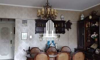 Imagem 6: Área util 112m² e Total 147m² de area total são 3 dormitorios, não tem suite, 2 banheiros