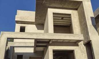 Imagem: Sobrado localizado no Capão Raso!