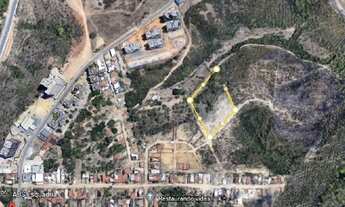 Imagem: Terreno medindo 1 hectare localizado no