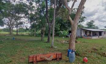 Imagem 3: Fazenda/Sítio/Chácara para venda possui poço artesiano com bomba , com casa de 2 quartos