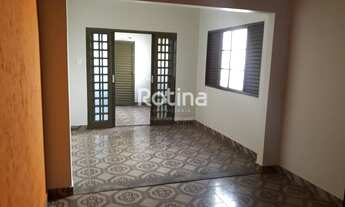 Imagem 2: Casa para aluguel, 3 quartos, 1 suíte, 1 vaga, Santa Mônica - Uberlândia/MG
