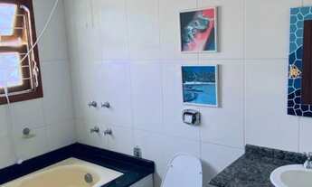 Imagem 6: Sobrado para venda possui 203 metros quadrados com 4 quartos em Rio Tavares - Florianópoli