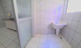 Imagem 2: Apartamento à venda, Vila Ema, com 3 dorm, sala 2 ambientes com sacada lateral; 1 banheiro