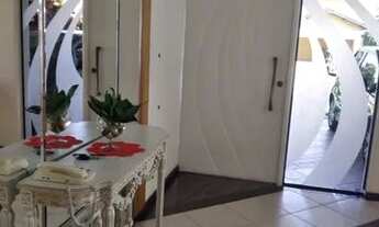 Imagem 2: Casa de condomínio sobrado para aluguel tem 380 metros quadrados com 5 quartos