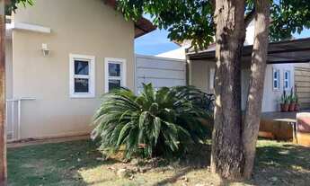 Imagem: Alugo casa condomínio imperial com área