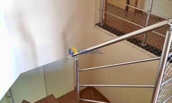 Imagem 3: Sobrado com 3 quartos sendo 1 suíte com closet, no Jardim Diamante em Maringá