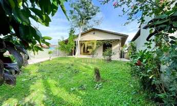 Imagem 3: Ótima Casa com 3 Quartos sendo 1 Suíte e Terreno inteiro à 700mts do Mar - Barra do Saí