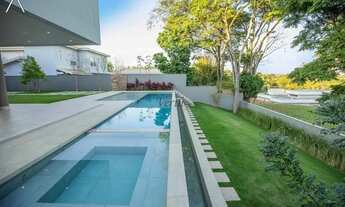 Imagem: Casa à venda com 4 suítes em Condomínio