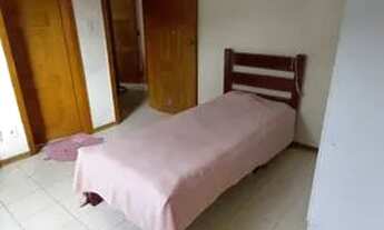 Imagem 4: Casa para venda com 190 metros quadrados com 5 quartos