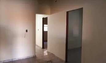 Imagem 4: Casa 2 quartos. Bairro Guanandi 1, com varanda, sala, cozinha. Próx ao Mercado do Produtor