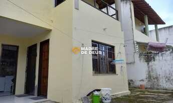 Imagem 2: Belíssima Casa Duplex na Cidade dos Funcionários com 243m² de área privativa e uma área to