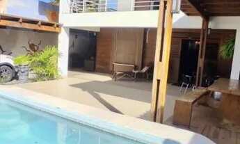 Imagem: Belíssima casa com 02 pavimentos para locação