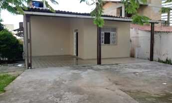 Imagem 2: Casa para venda possui 182 metros quadrados com 3 quartos em Ponta Negra - Natal - RN