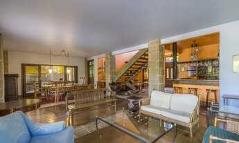 Imagem 3: Casa de condomínio para venda possui 711 metros quadrados com 4 quartos