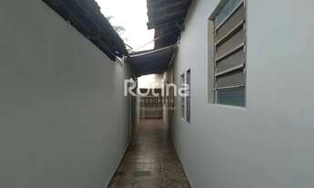 Imagem 4: Casa para alugar, 3 quartos, 1 vaga, Custódio Pereira - Uberlândia/MG - R$ 1.000,00