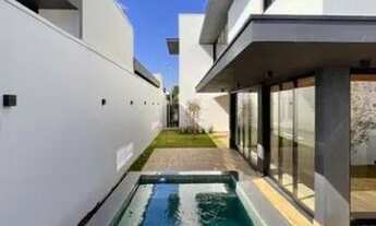 Imagem 2: Casa de condomínio à Venda 228m² , com 3 quartos e 5 Banheiros Entrada R$ 440.000