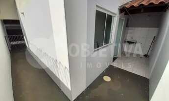 Imagem 4: Casa estilo sobrado no bairro Shopping Park Uberlândia para aluguel