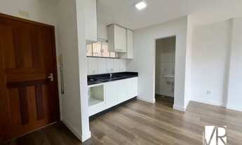 Imagem 2: Venha morar em um lindo apartamento térreo em condomínio fechado para locação anual! Rua O