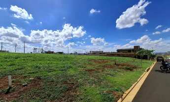 Imagem 3: Terreno de 308m² amplo à venda em condominio - Alto do Castelo