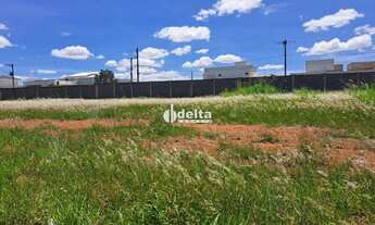 Imagem 5: Terreno comercial disponível para venda no bairro Novo Mundo em Uberlândia-MG