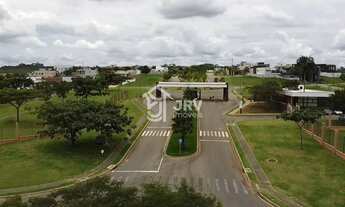 Imagem: Casa-Alto padrão-03 Quartos-03 Suites-ärea