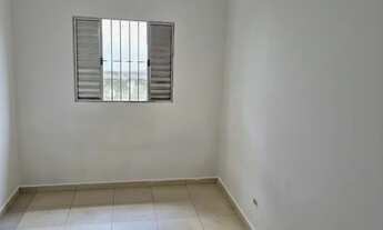 Imagem 3: Ótima localização próx .Av . Cupecê (3) cômodos