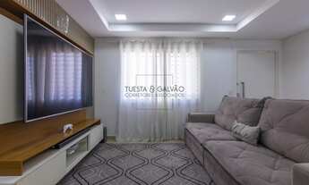 Imagem 2: Sobrado em condomínio fechado, com 3 quartos sendo 1 suíte, amplo terraço, 2 vagas de gara