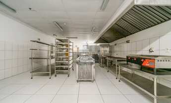 Imagem 14: Porto Alegre - Prédio Inteiro - Tristeza