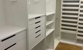 Imagem 7: Linda casa com acabamento de primeira, com 3 quartos sendo 3 suites e 2 vagas de garagem à