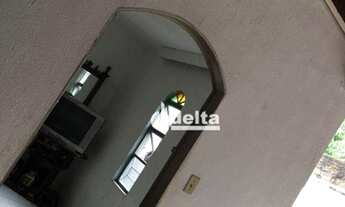 Imagem 2: Casa com 4 dormitórios à venda, 300 m² por R$ 650.000 - Cazeca - Uberlândia/MG