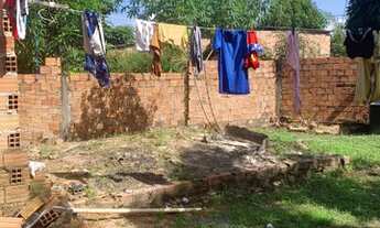 Imagem 5: Vendo terreno murado com dois compartimentos