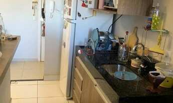 Imagem 6: Venda - Apartamento - 2 Dormitórios com armários sendo 1 suíte, Sala com sacada, cozinha