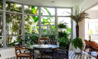 Imagem 3: Apartamento Iluminado Espaçoso e Completamente Reformado na copa das árvores