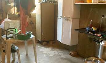 Imagem: Vendo terreno murado com dois compartimentos