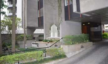 Imagem 7: Conjunto comercial em edifício moderno, localizado no coração das Perdizes