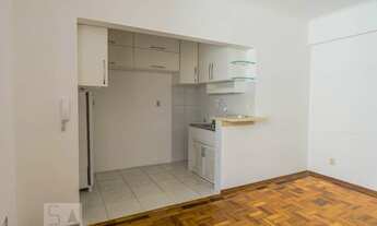 Imagem 2: Apartamento para Aluguel - Centro Histórico, 1 Quarto, 41 m2