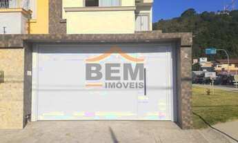 Imagem 2: Casa para Locação em Itajaí, Centro, 3 dormitórios, 3 suítes, 4 banheiros, 2 vagas