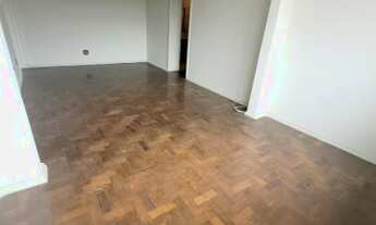 Imagem: Apartamento bem amplo com 2 quartos à venda