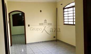 Imagem 3: Excelente Casa Térrea no Jardim Satélite - 3 Dormitórios - 217m²