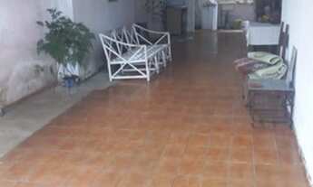 Imagem: Casa para venda com churrasqueira, horta