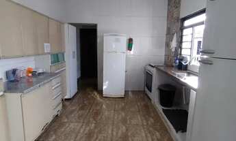 Imagem 6: Quartos mobiliados em pensão (Araraquara