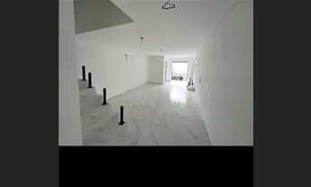 Imagem 5: Sobrado para venda possui 118 metros quadrados com 3 quartos em iririu - Joinville - Santa