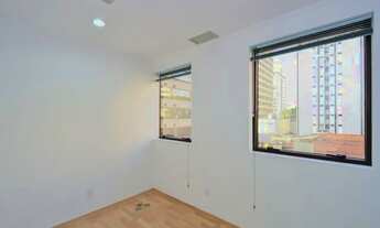 Imagem 3: Ponto comercial/Loja/Box para venda possui 52 metros quadrados em Vila Clementino - São Pa