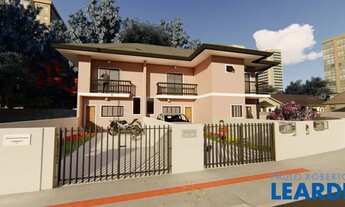 Imagem 2: SOBRADO - POTECAS - SC